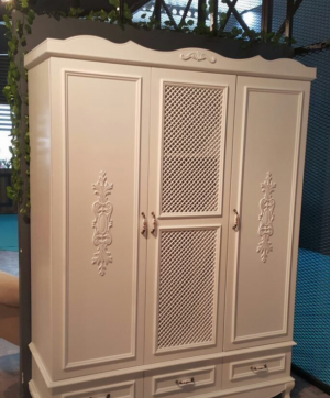Распашные двери с декоративными накладками Алма-Ата (Алматы)